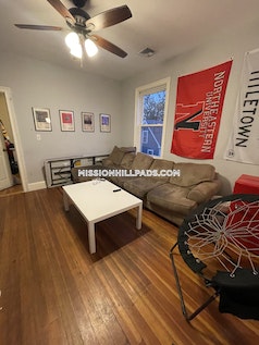 731 Parker St, Mission Hill