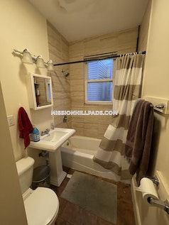 731 Parker St, Mission Hill