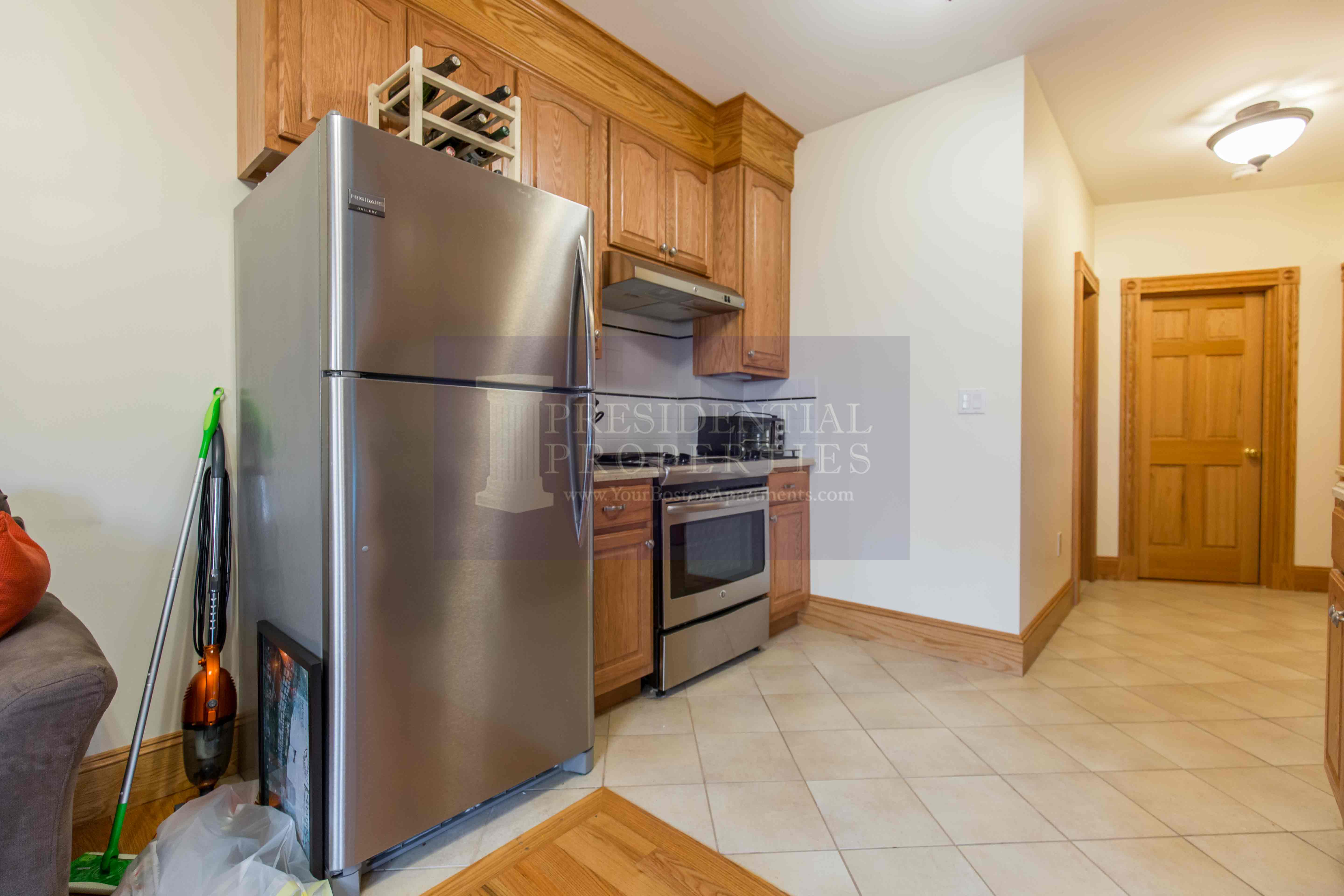 137 Charles St, Beacon Hill