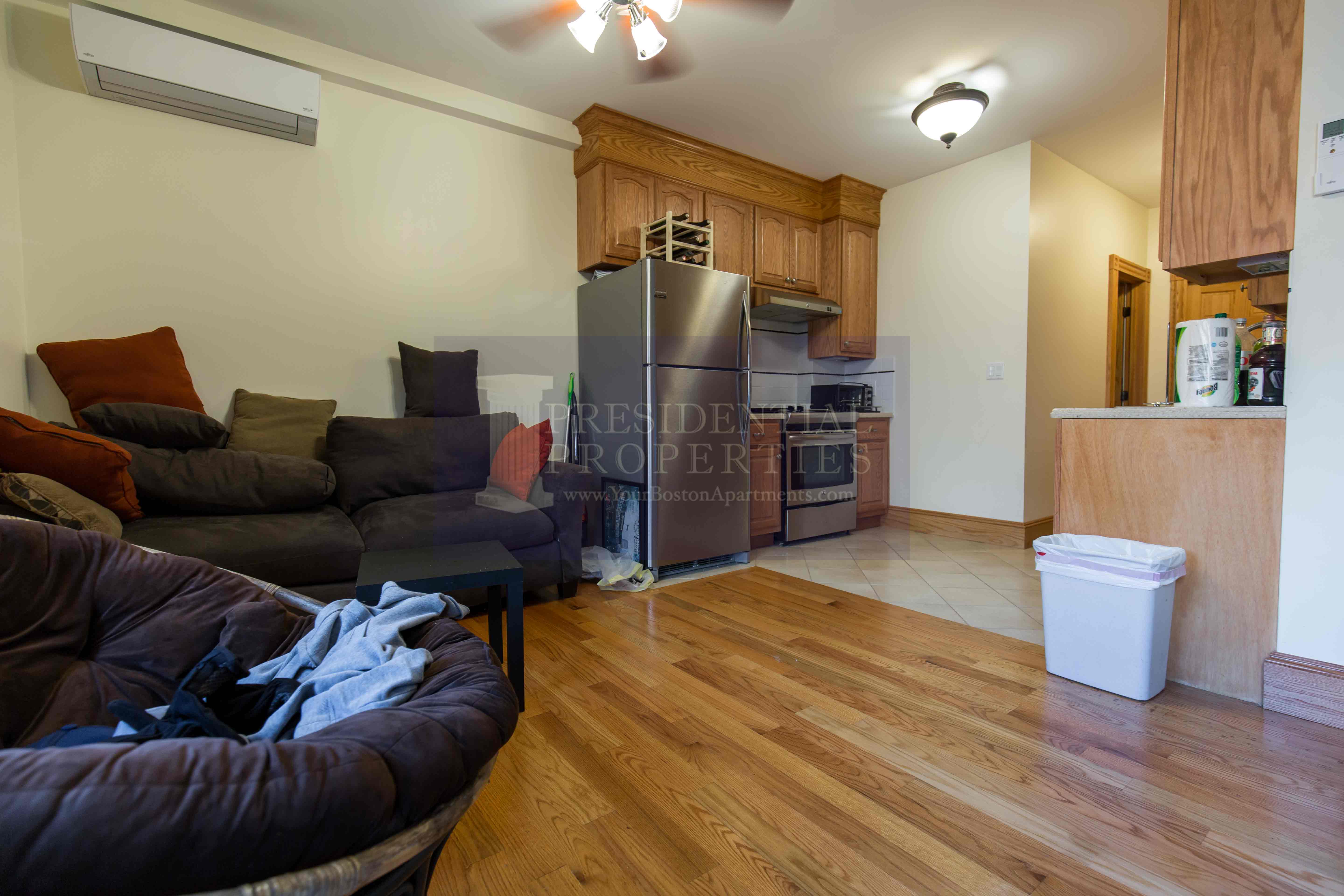 137 Charles St, Beacon Hill