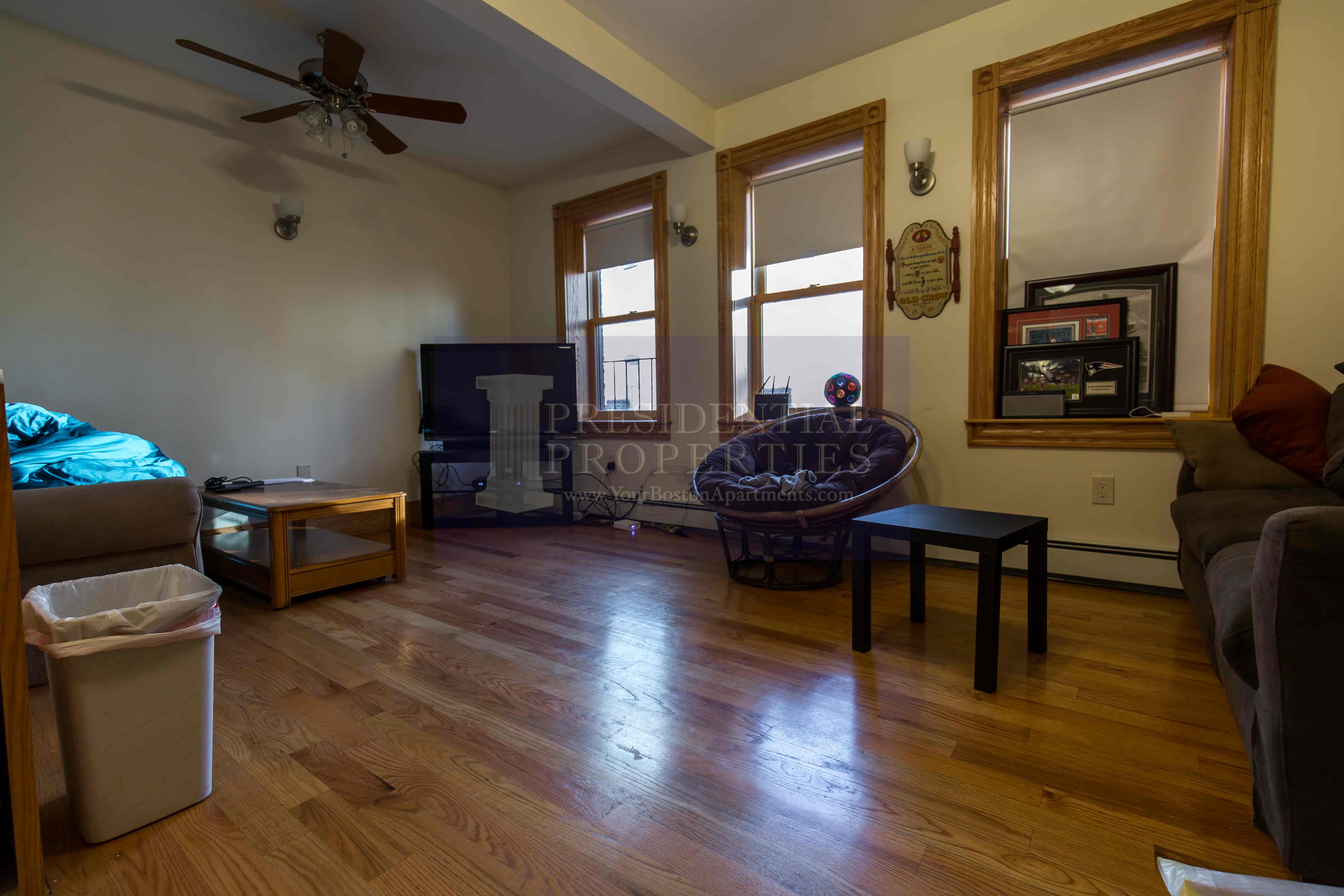 137 Charles St, Beacon Hill