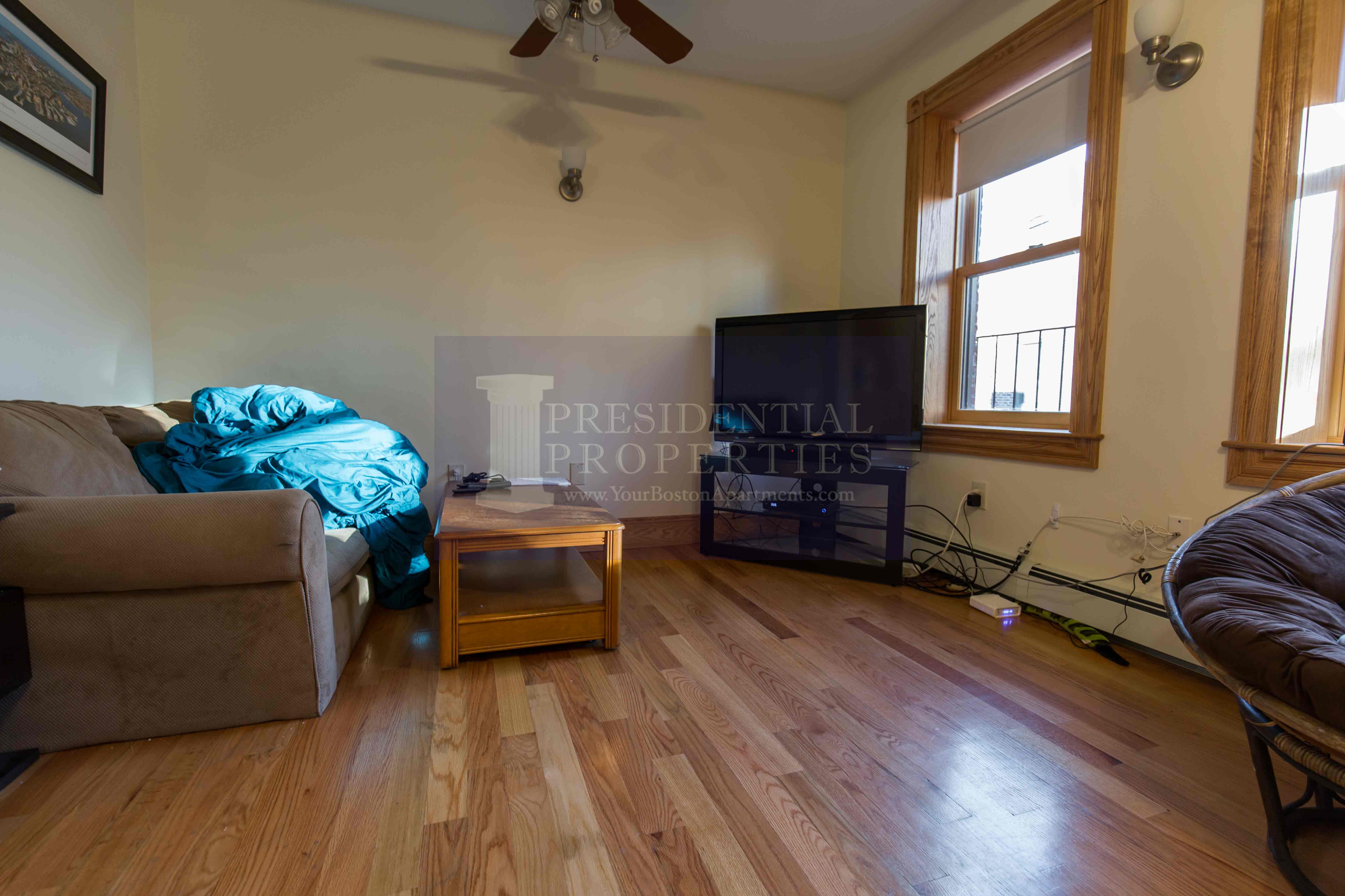 137 Charles St, Beacon Hill