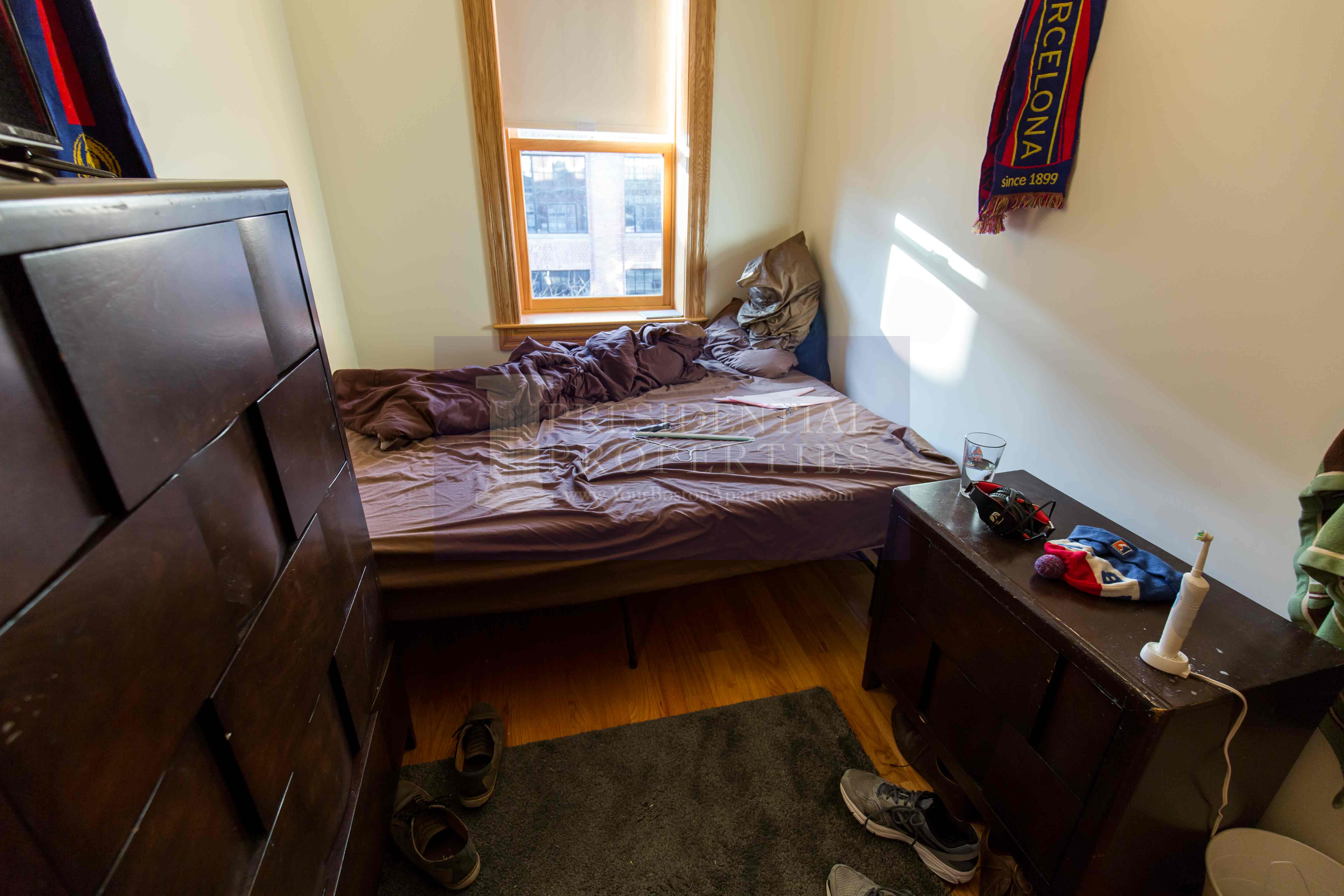 137 Charles St, Beacon Hill