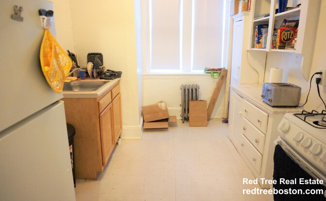 1800 Commonwealth Ave, Brighton