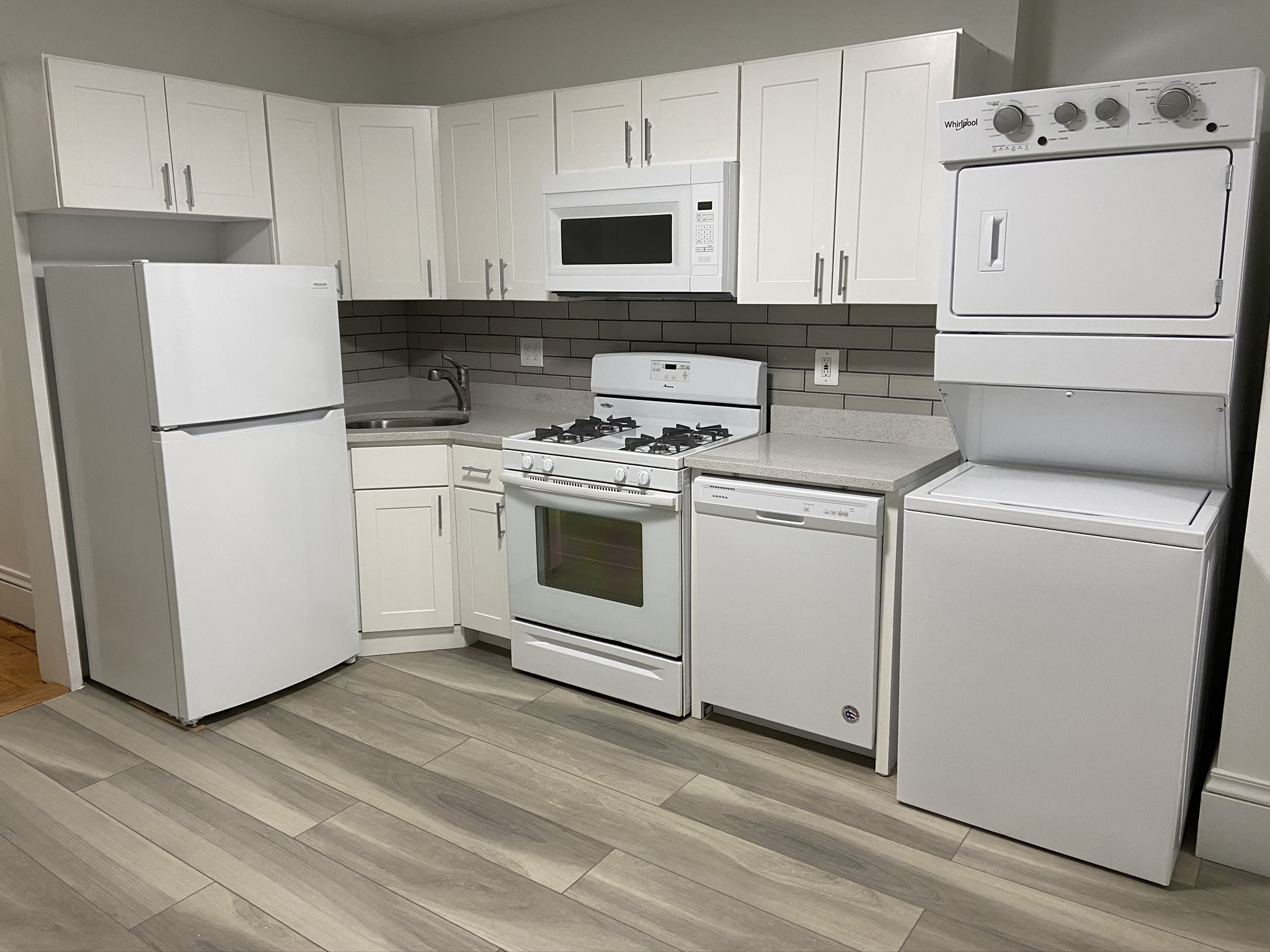 252 Windsor St, The Port