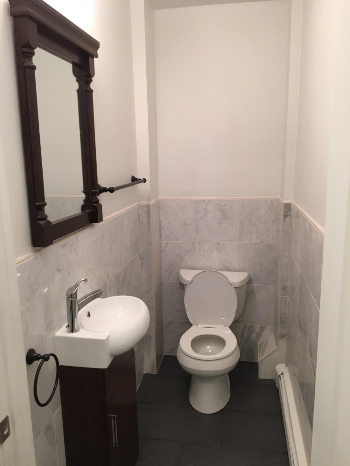 254 Windsor St, The Port