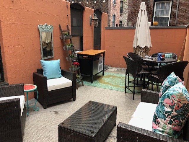 37 Joy St, Beacon Hill