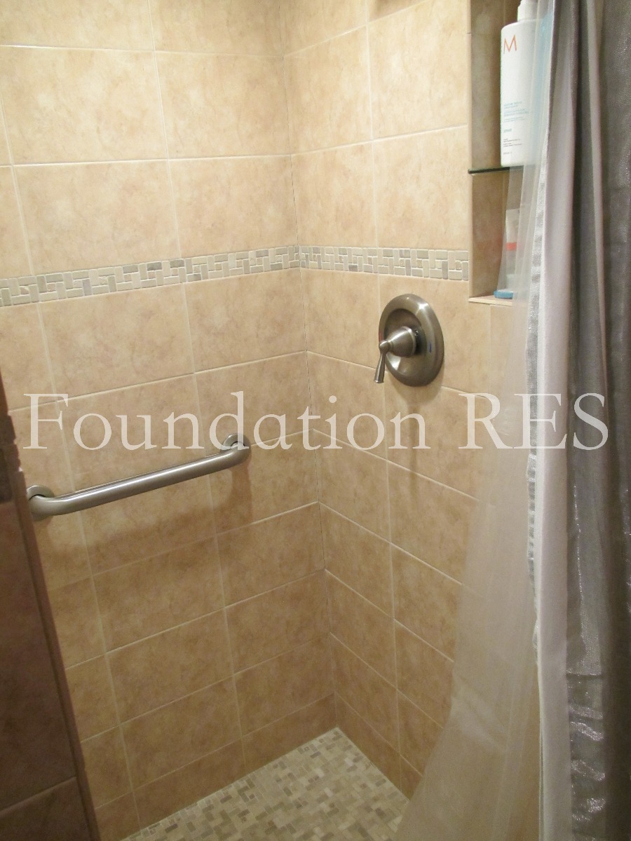 55 Broadlawn Park, Chestnut Hill