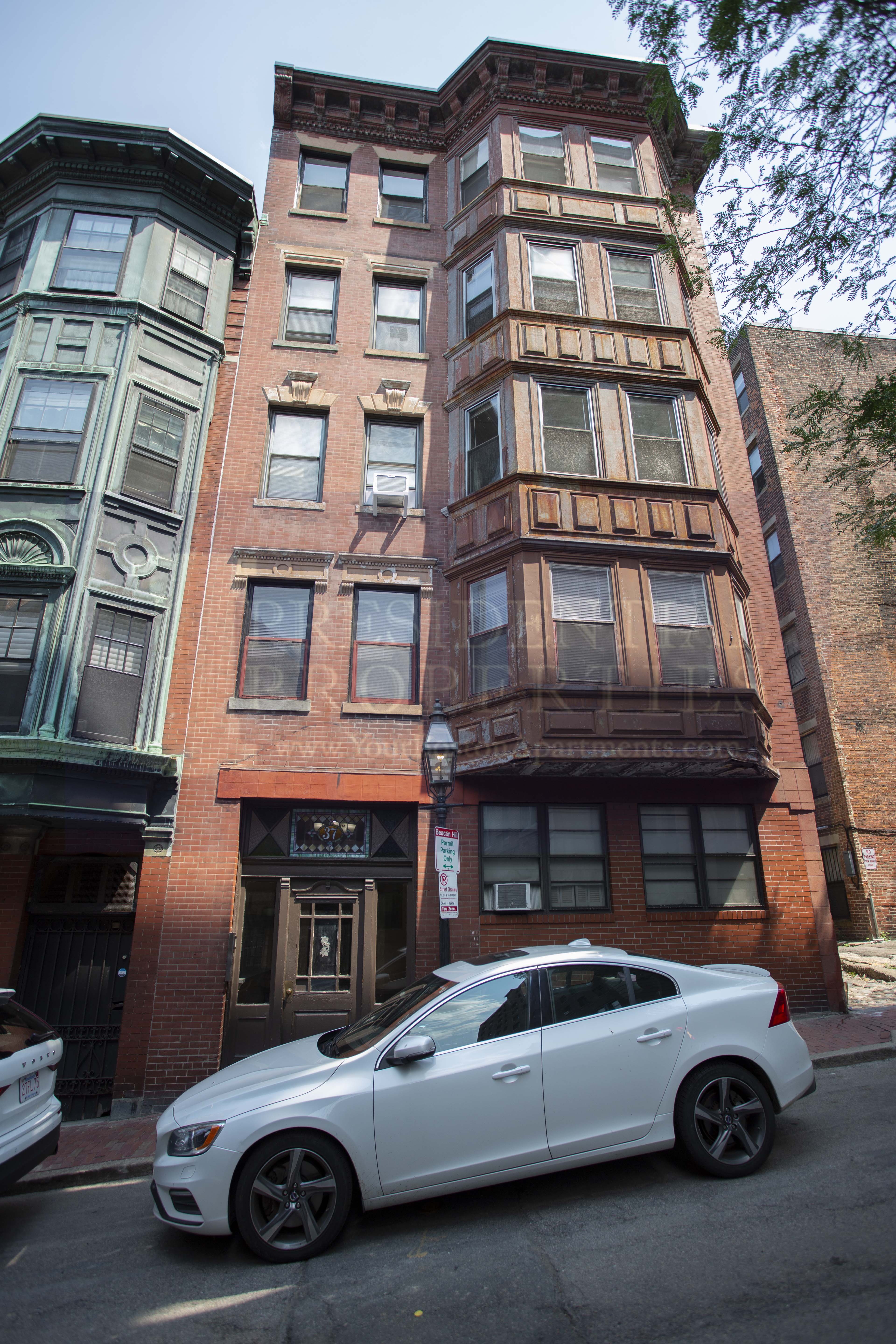 37 Joy St, Beacon Hill