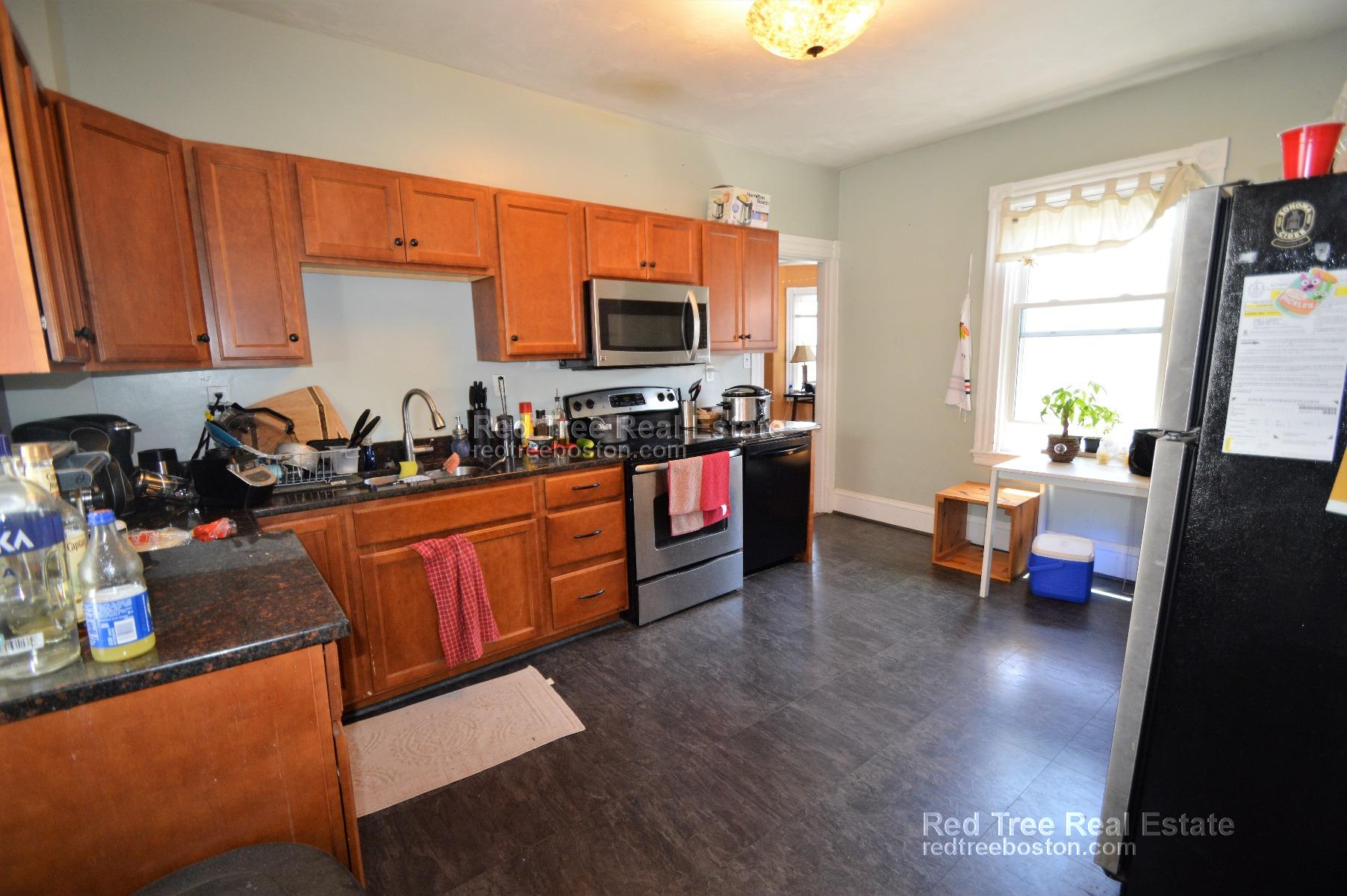 11 Reedsdale St, Allston