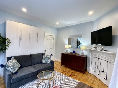 322 Western Ave, Riverside