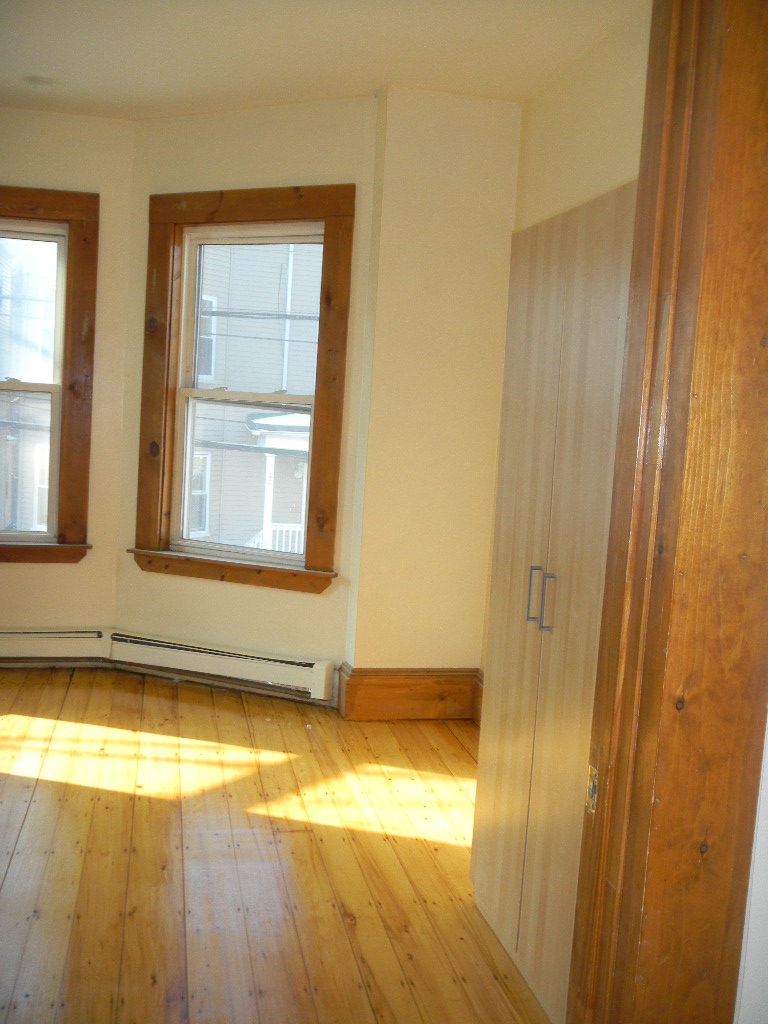 40 Mozart St, Jamaica Plain