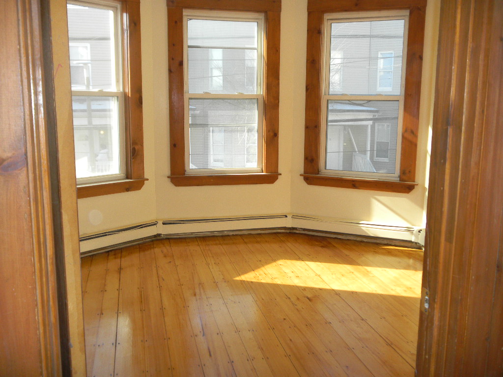 40 Mozart St, Jamaica Plain