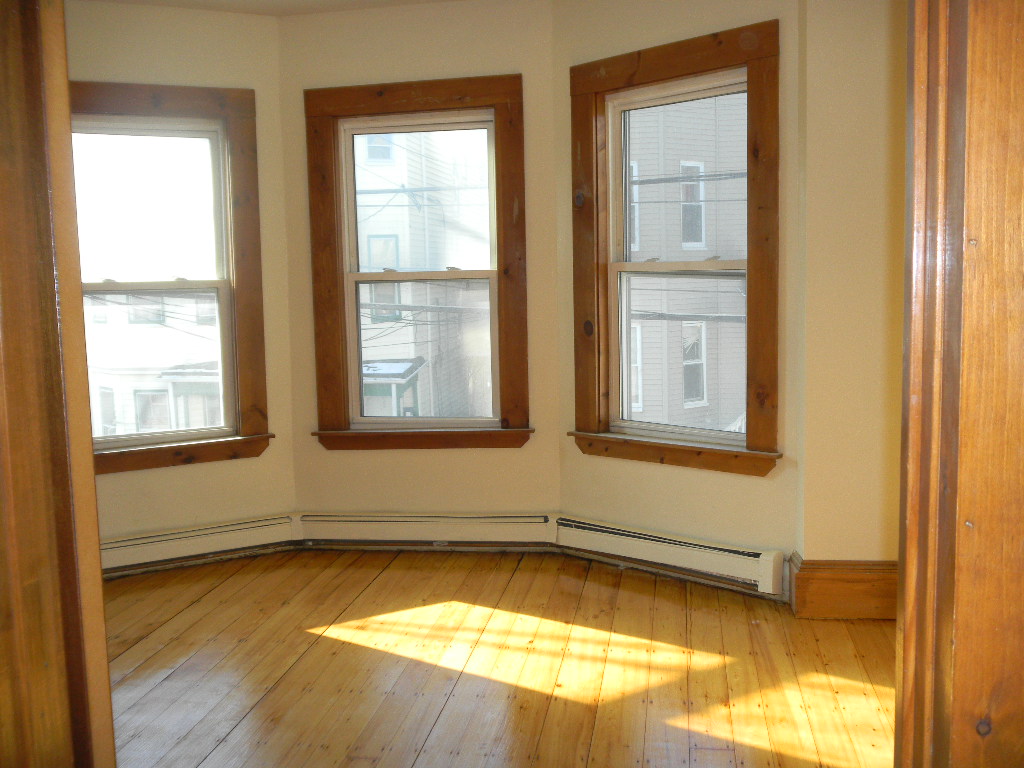 40 Mozart St, Jamaica Plain