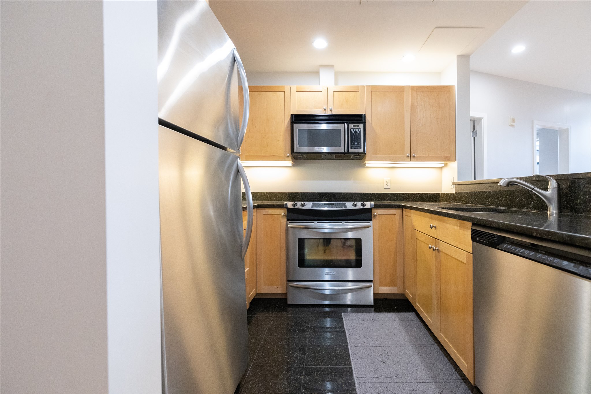 490 Harrison Ave, South End