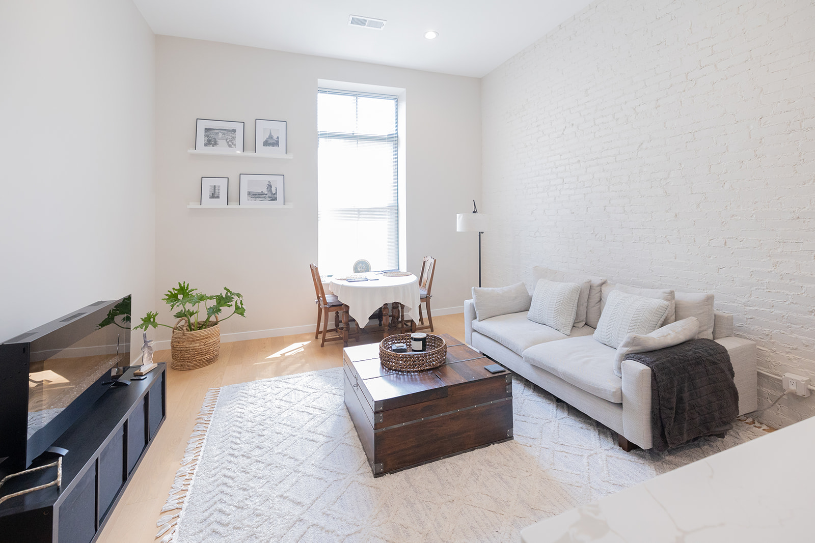 1661 Washington St, South End