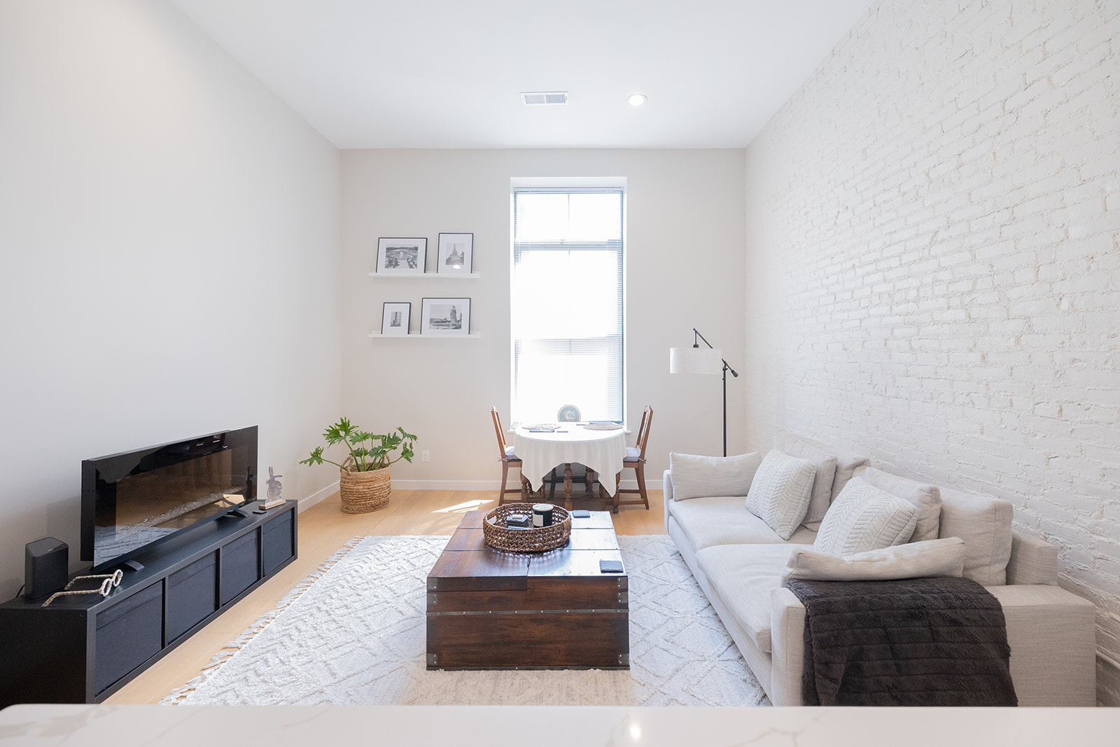 1661 Washington St, South End