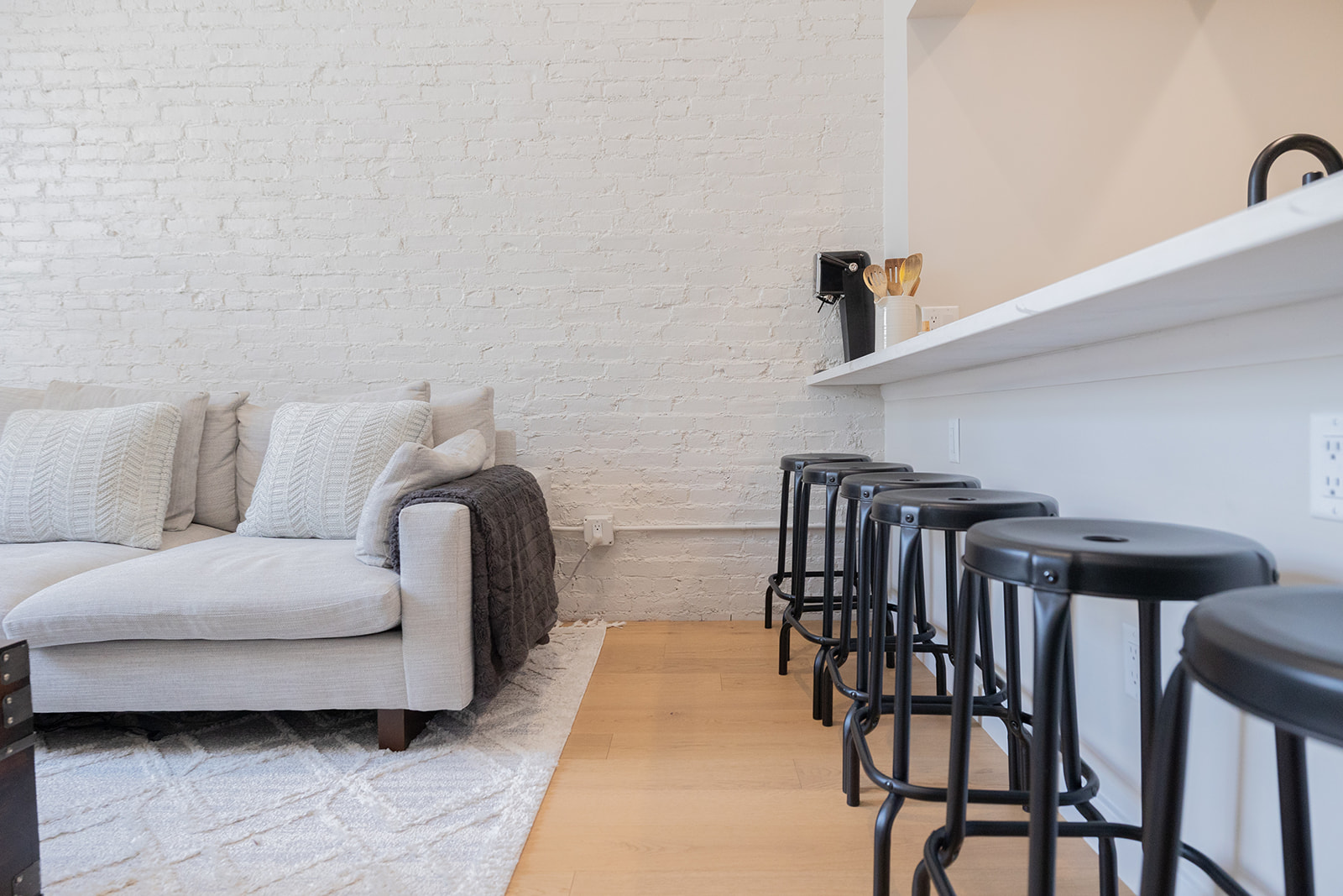 1661 Washington St, South End