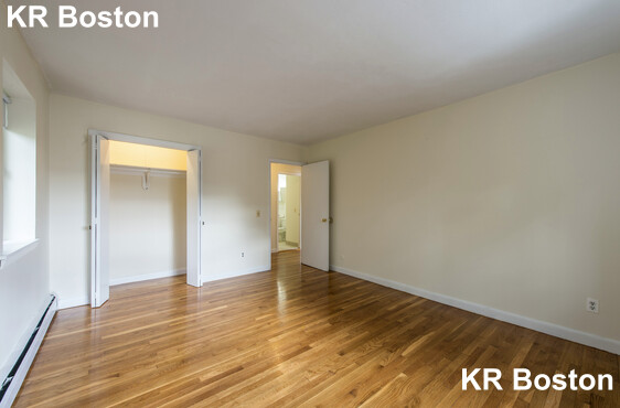 75 Gardner St, Allston