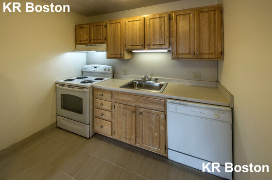 75 Gardner St, Allston