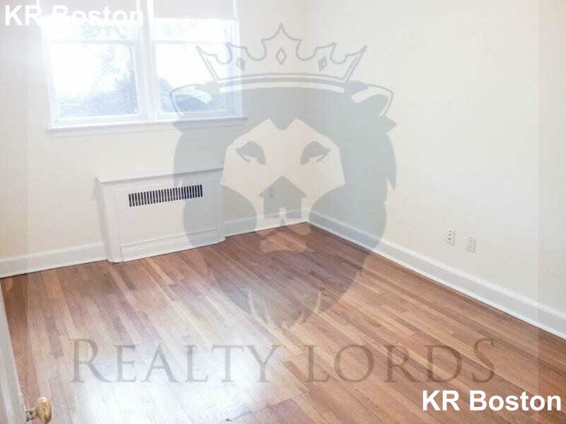 75 Kilsyth Rd, Brighton