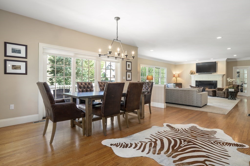 750 Hammond St, Chestnut Hill