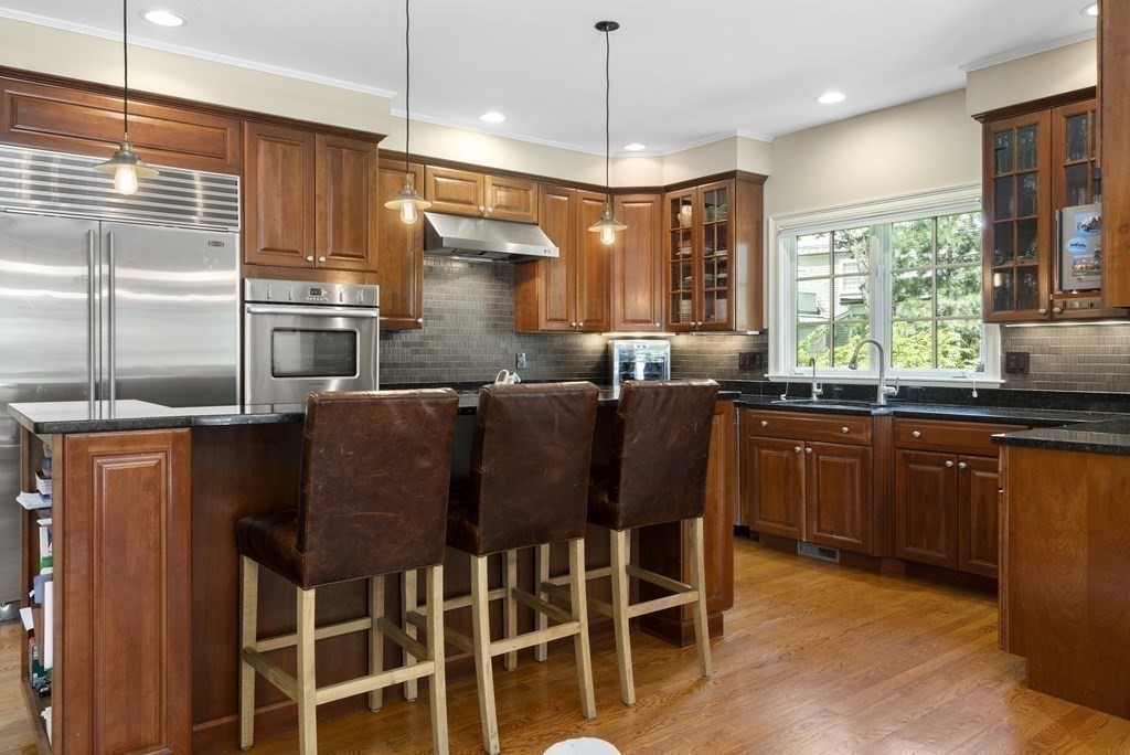 750 Hammond St, Chestnut Hill