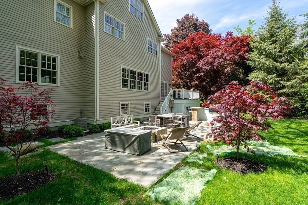 750 Hammond St, Chestnut Hill