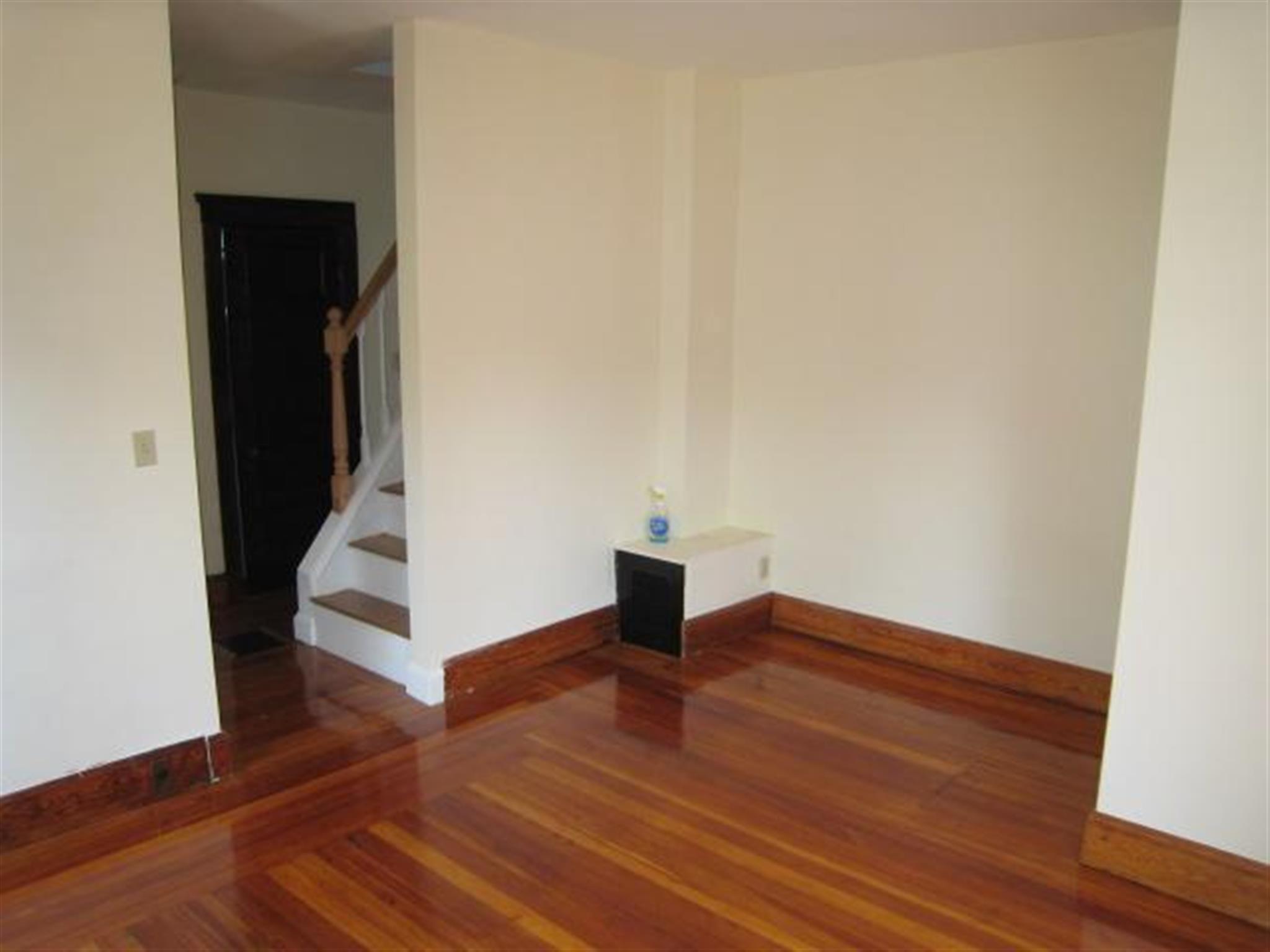 79 Capen St, Medford