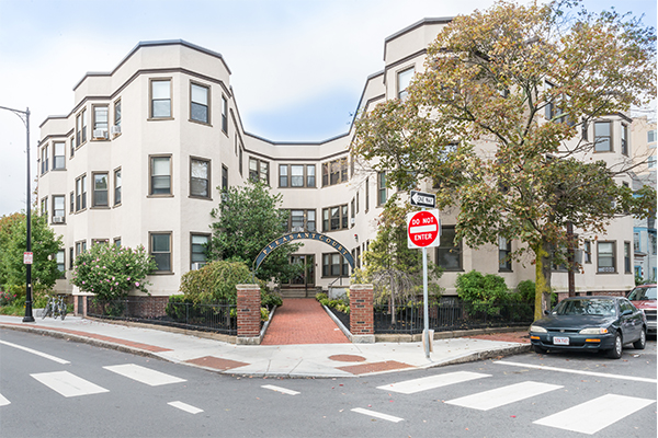 19 Pleasant St, Riverside