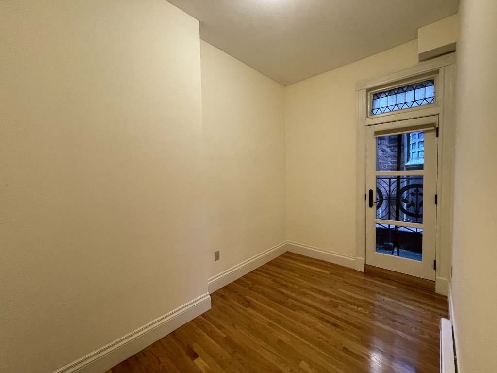 195 Commonwealth Ave, Back Bay