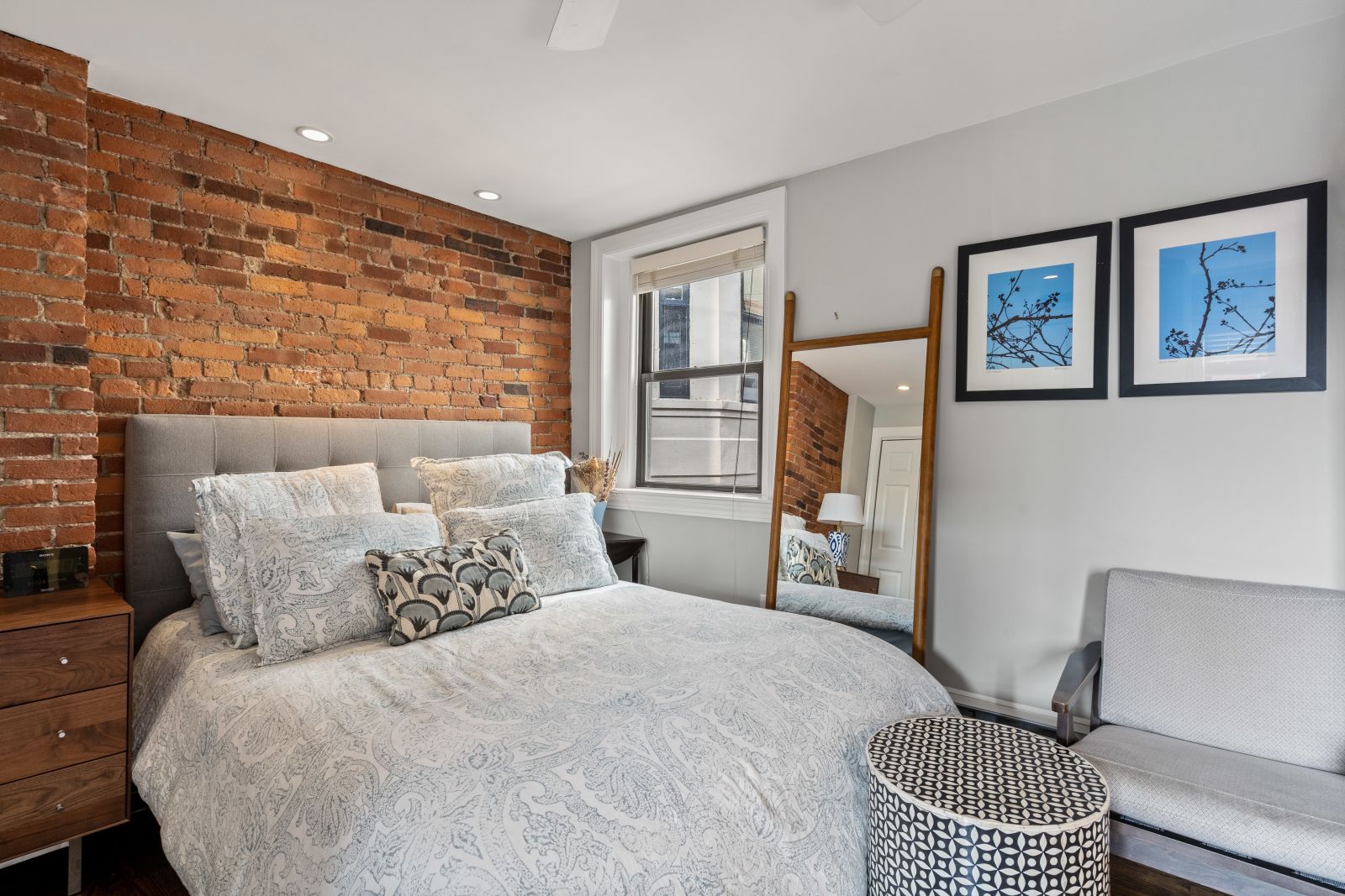 47 Saint Botolph St, Back Bay