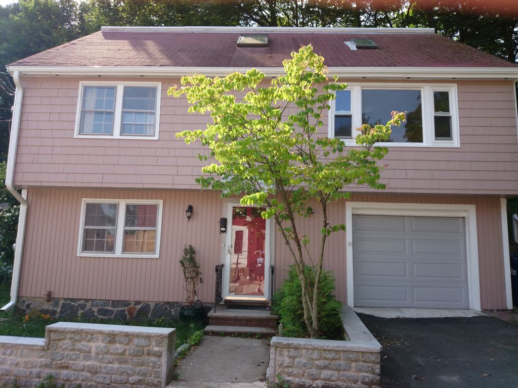 12 Platt Rd, Brighton