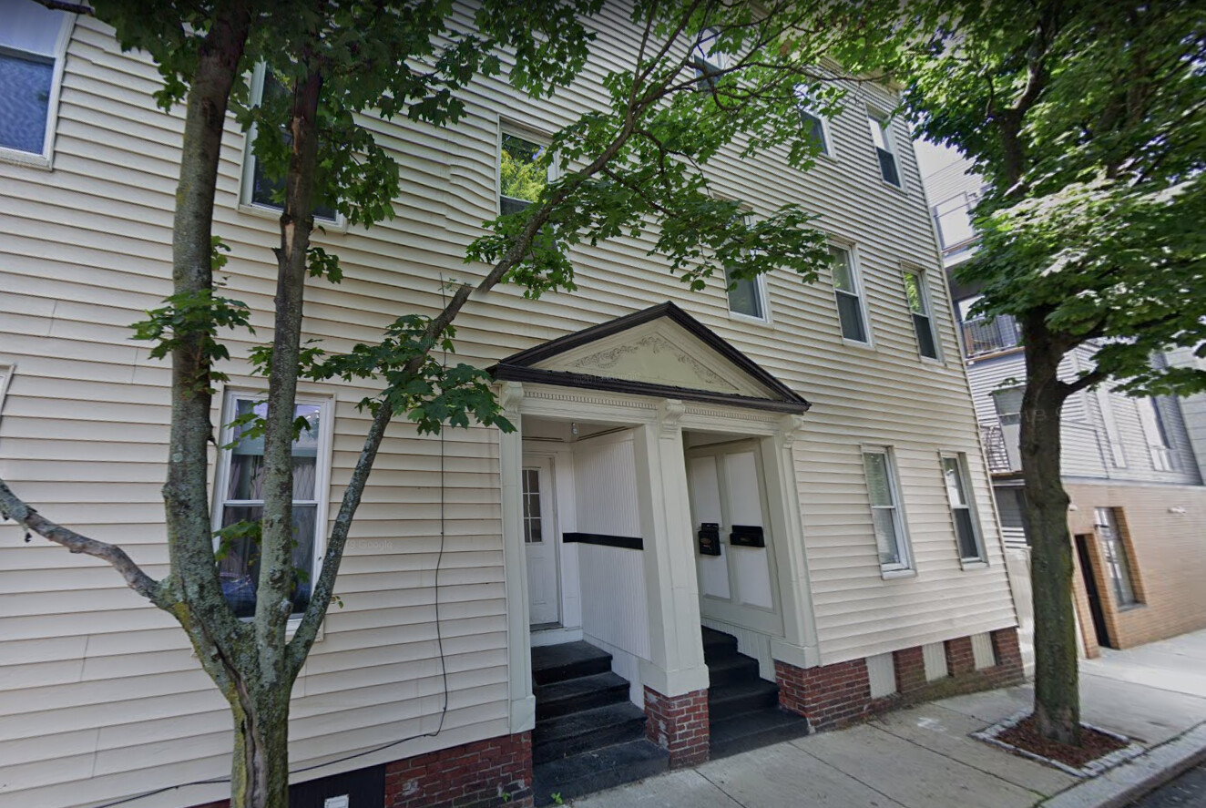 66 Middle St, South Boston