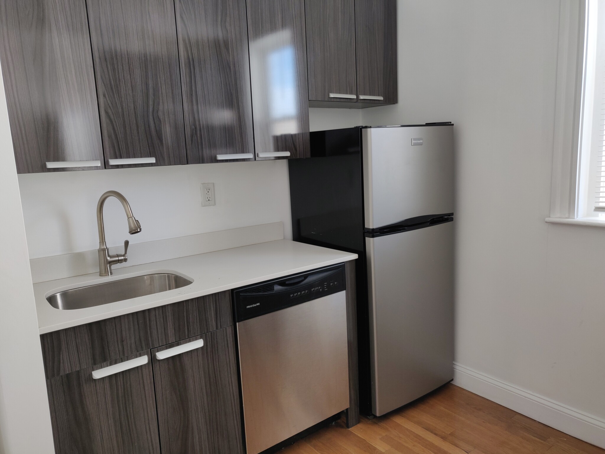 124 Peterborough St, Fenway