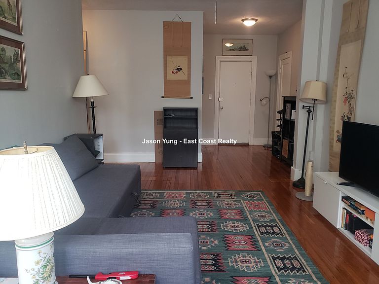 45 Chestnut Hill Ave, Brighton