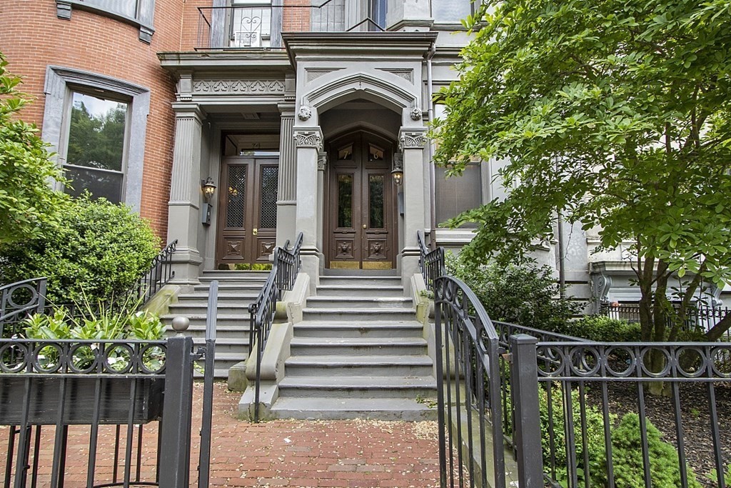 76 Commonwealth Ave, Back Bay