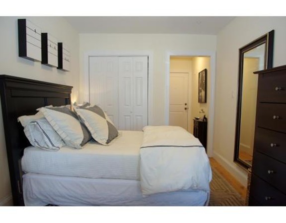 76 Commonwealth Ave, Back Bay