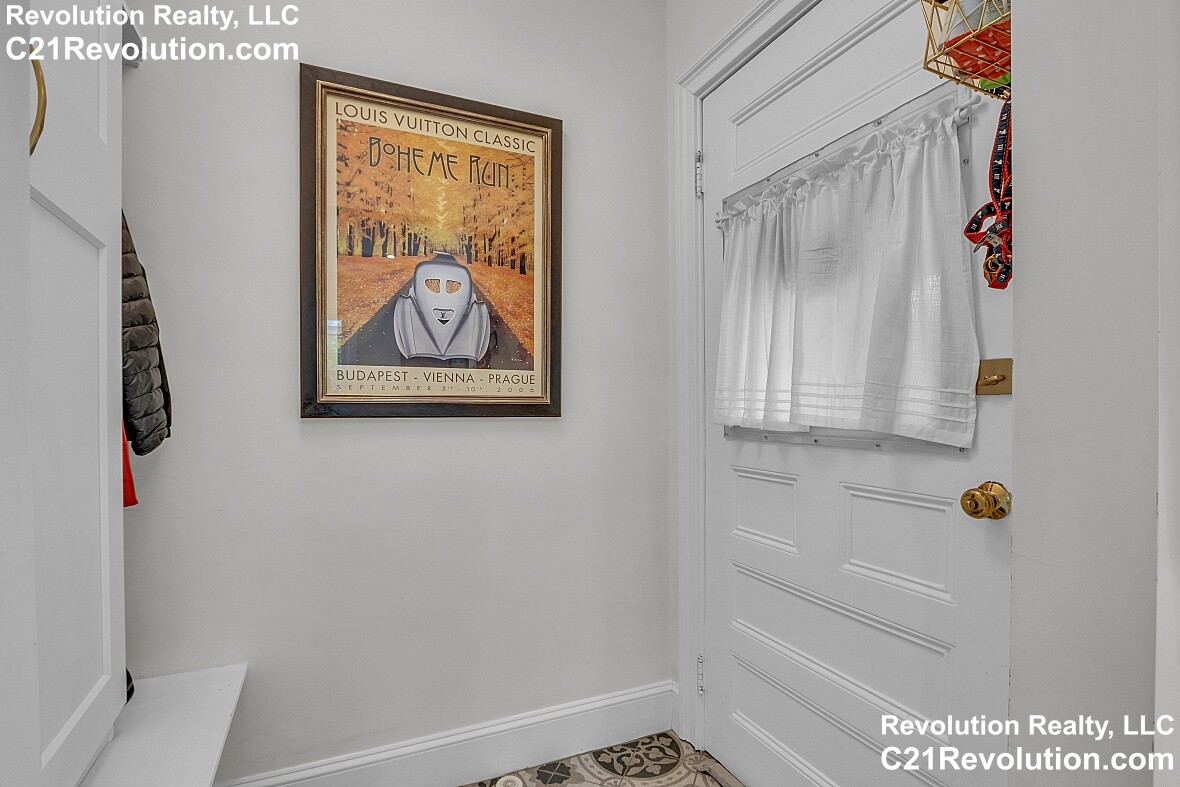 66 Atherton Rd, Corey Hill