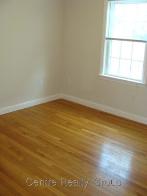 74 Chapel St, Nonantum