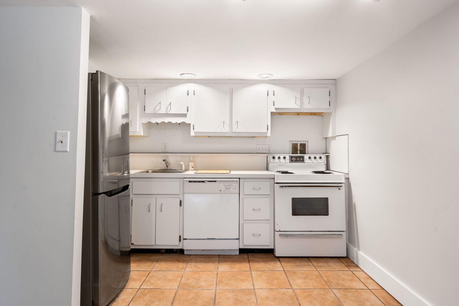 13 Dwight St, South End