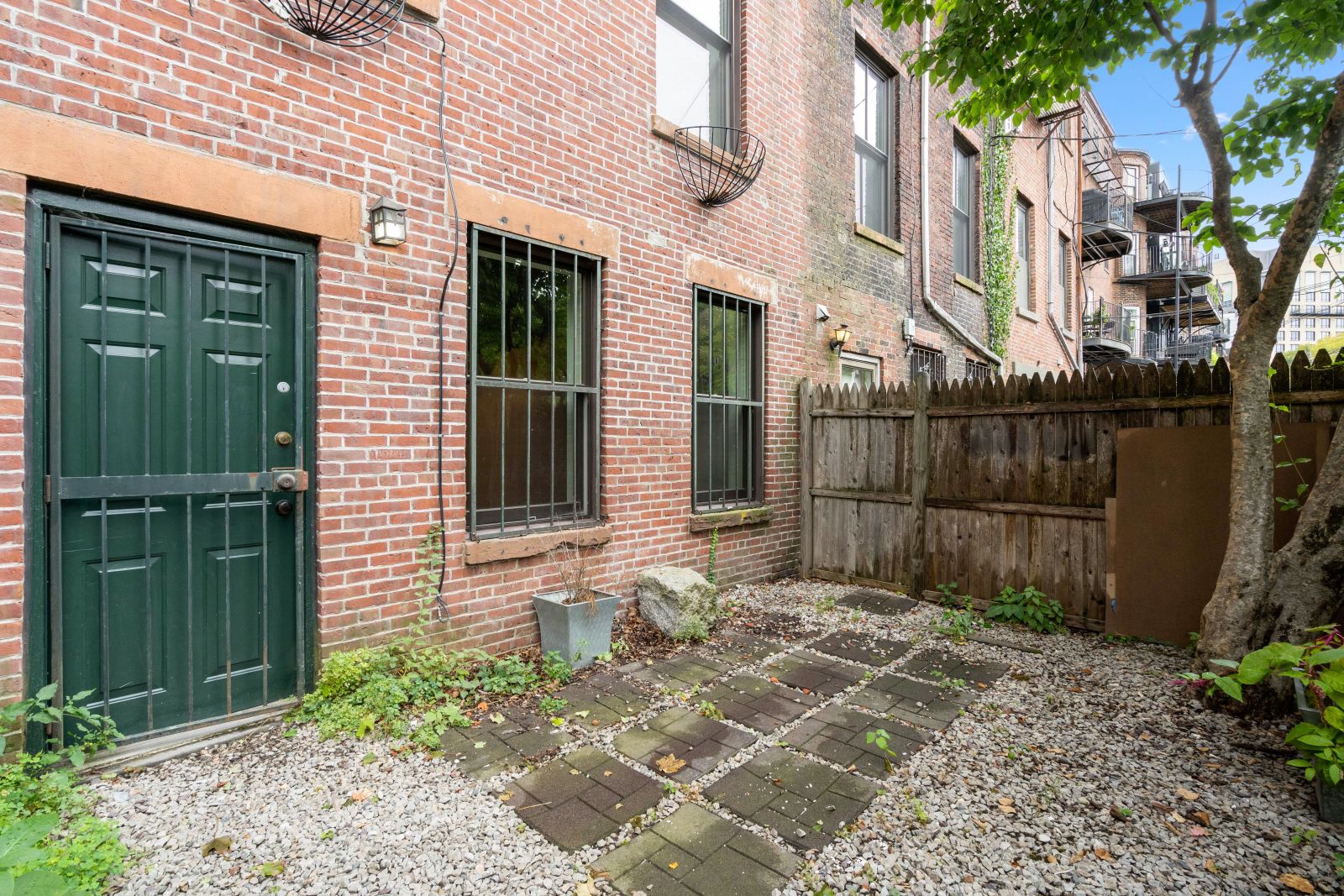 13 Dwight St, South End