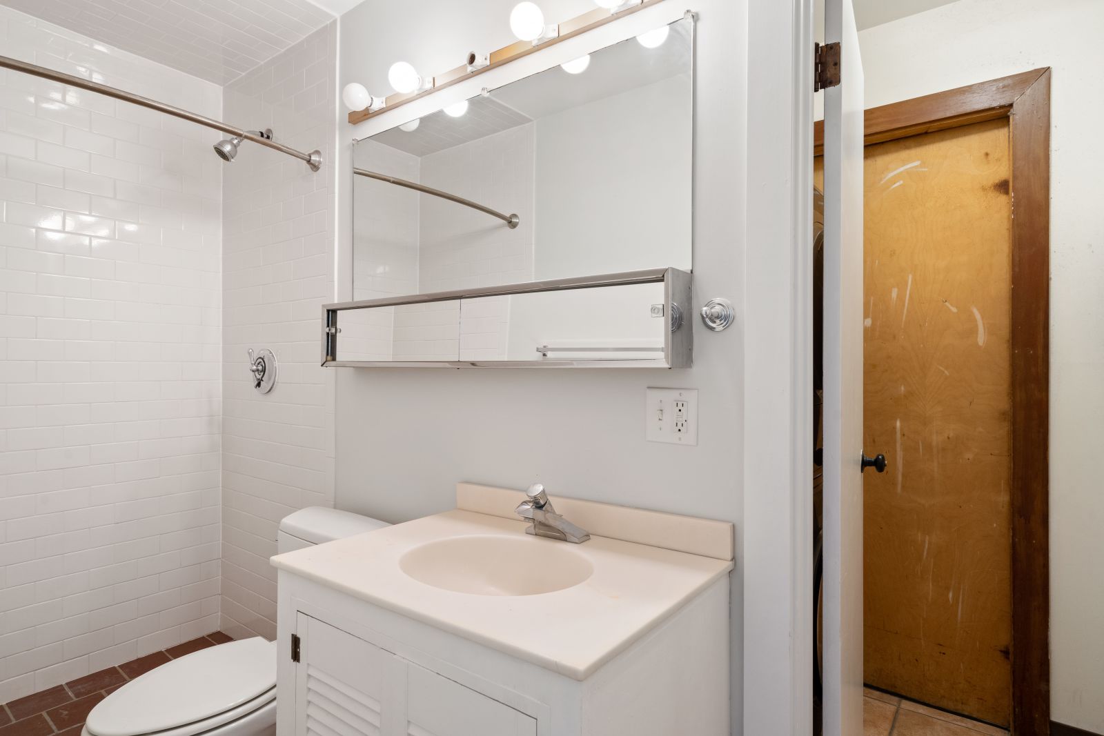 13 Dwight St, South End