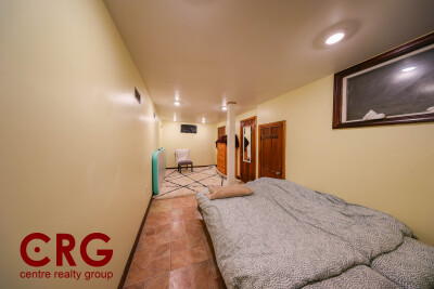 23 Indiana Ter, Newton Upper Falls