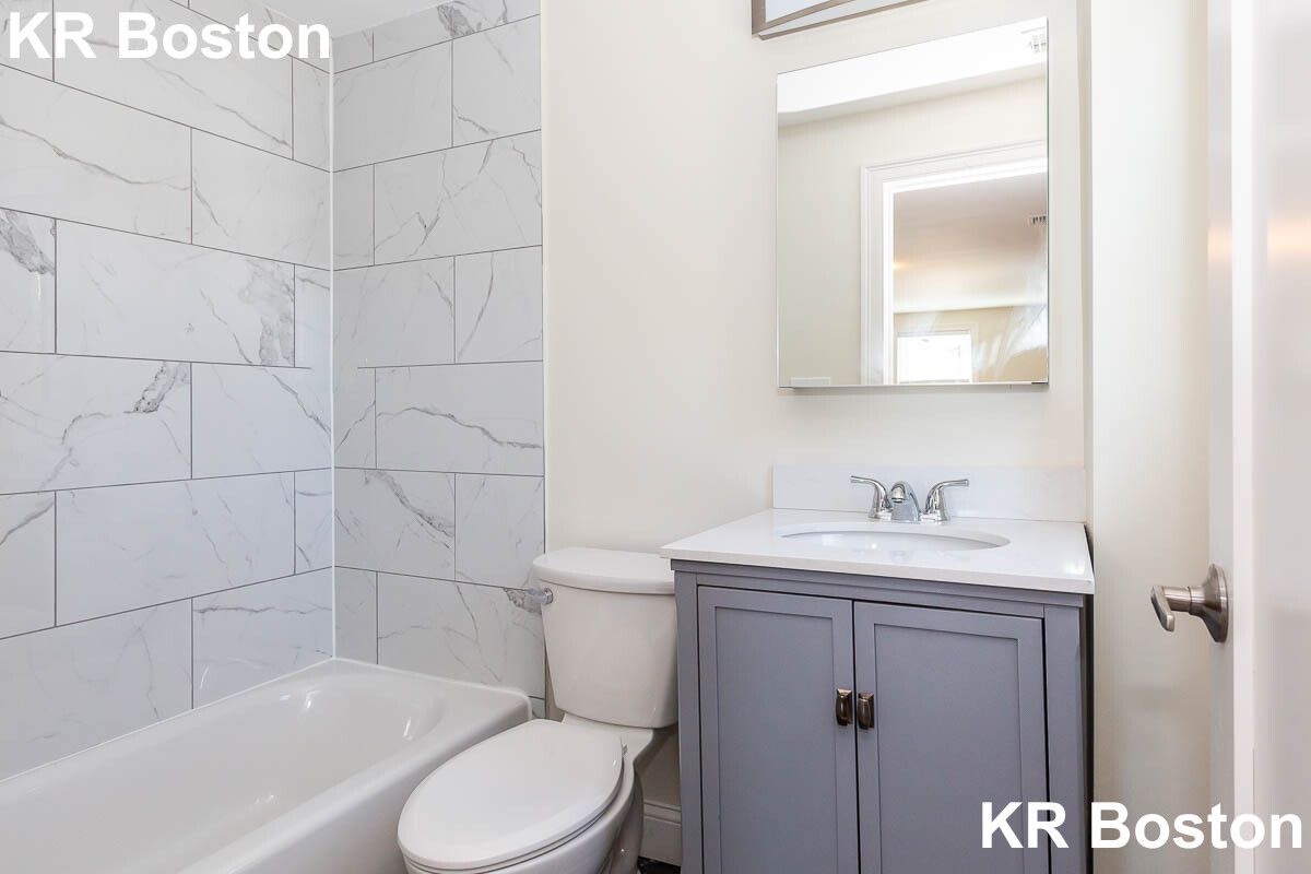 77 Rock Glen Rd, Medford