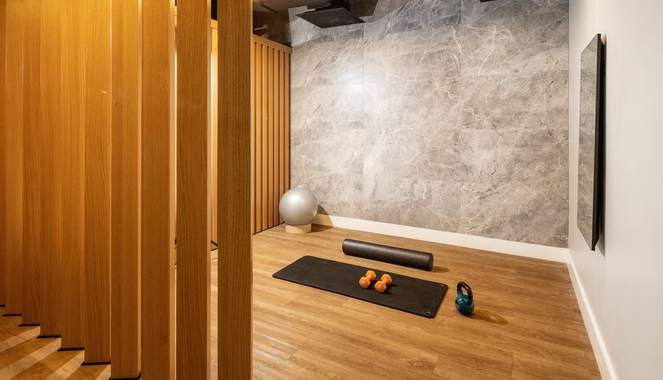 77 Exeter St, Back Bay