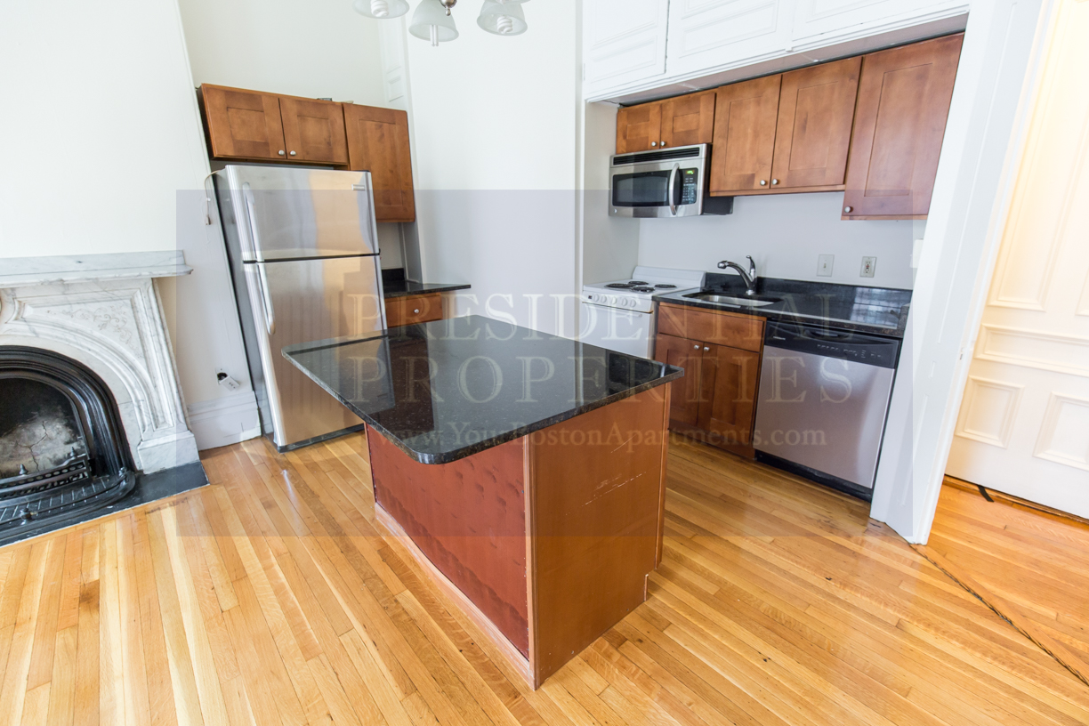 177 Marlborough St, Back Bay