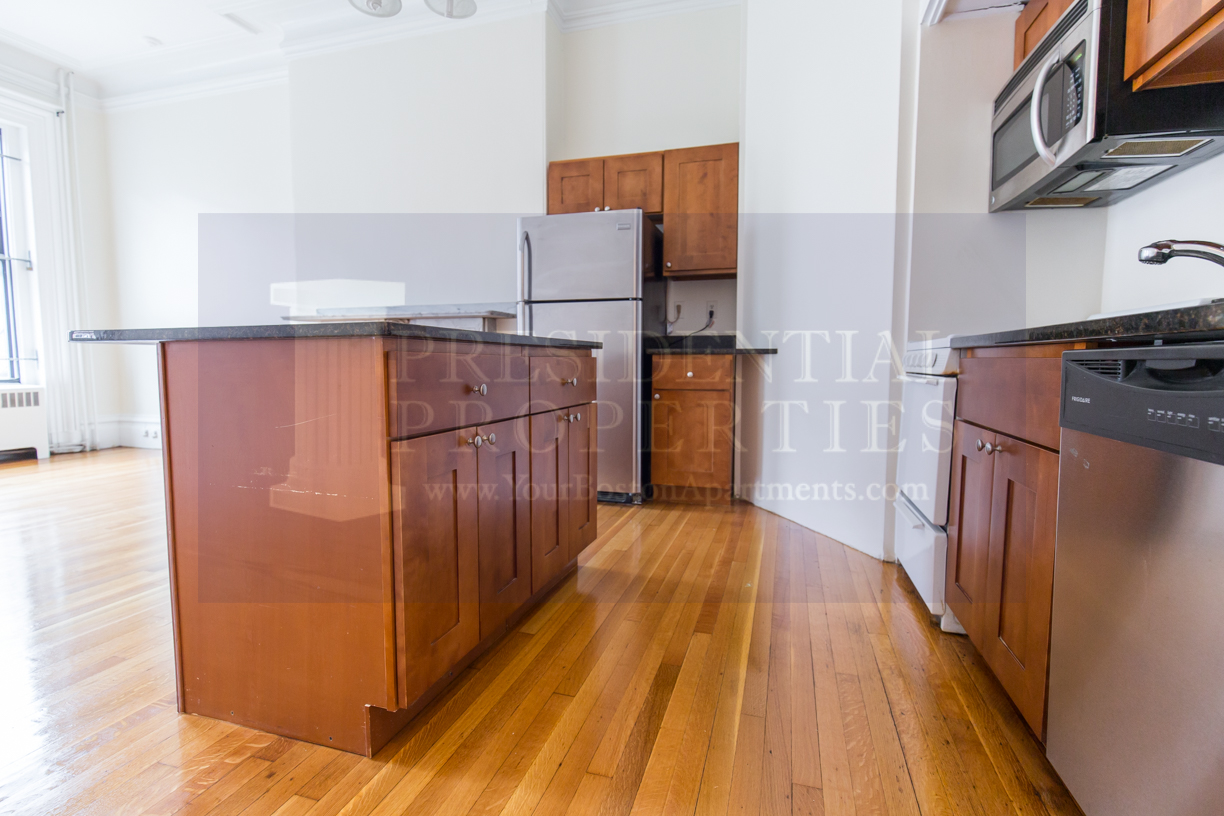 177 Marlborough St, Back Bay