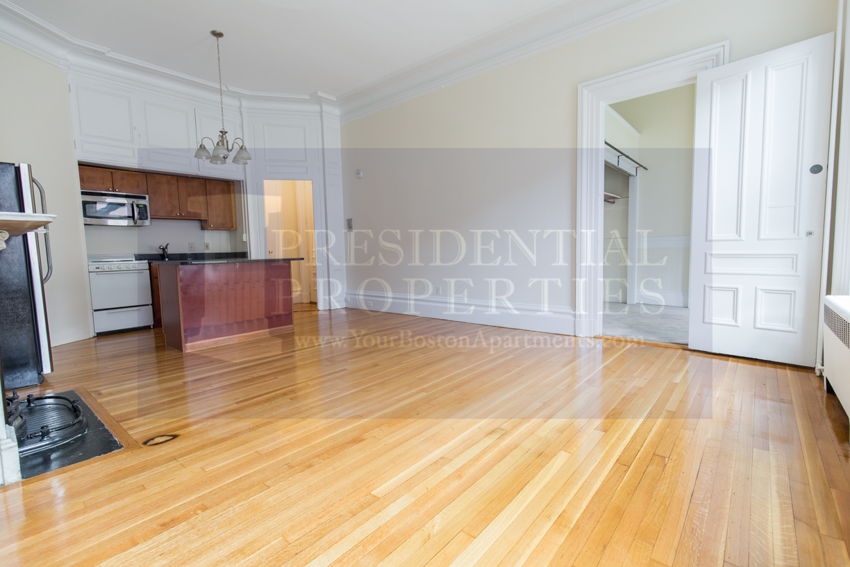 177 Marlborough St, Back Bay