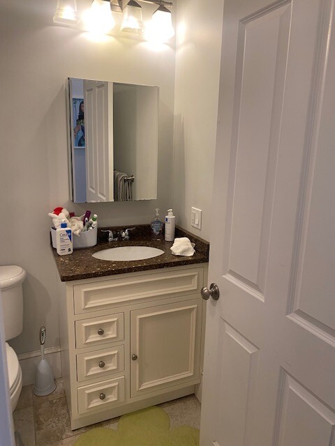 1089 Beacon St, Longwood